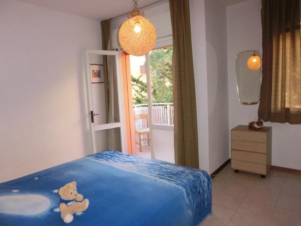 Nice Two-Bedroom Apartment 150M From The Beach Бибионе Экстерьер фото